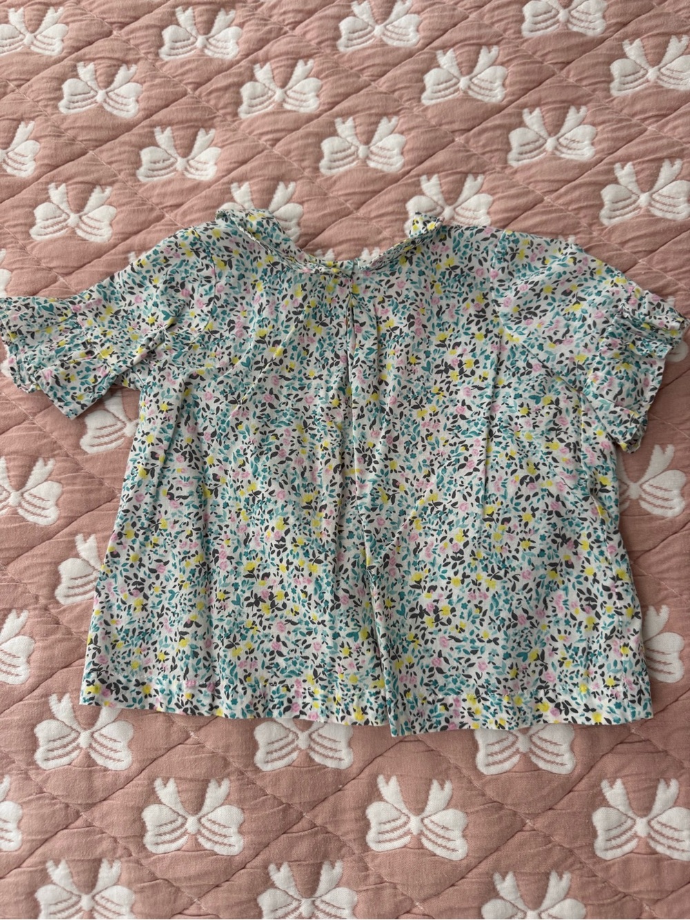 Short-sleeve floral blouse - Size 9-12 Months